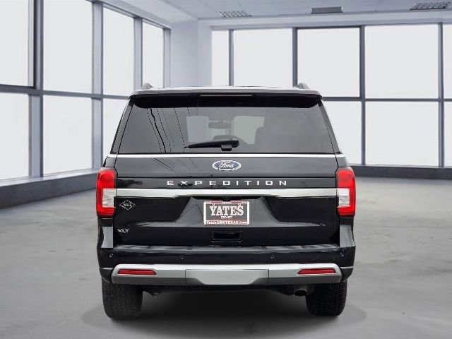 Used 2024 Ford Expedition XLT RWD image 5