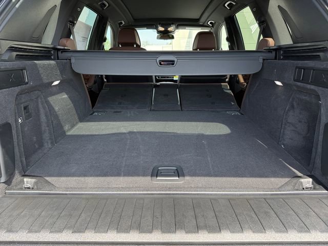 New 2026 BMW X5 xDrive40i w/ M Sport Package AWD/4WD image 17