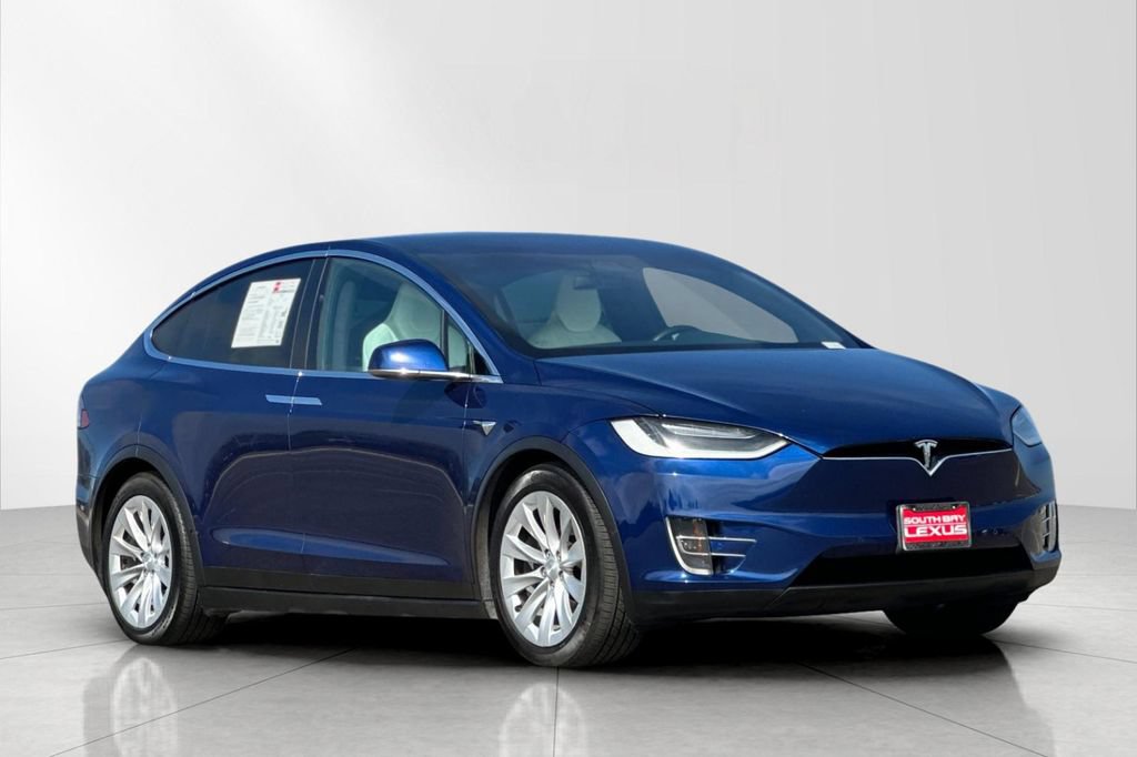 Used 2018 Tesla Model X AWD/4WD image 8