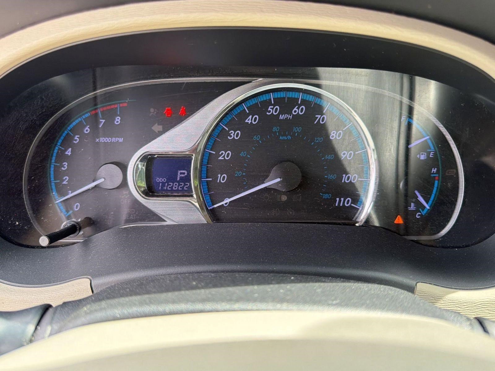 Used 2012 Toyota Sienna Limited w/ Premium Pkg image 19