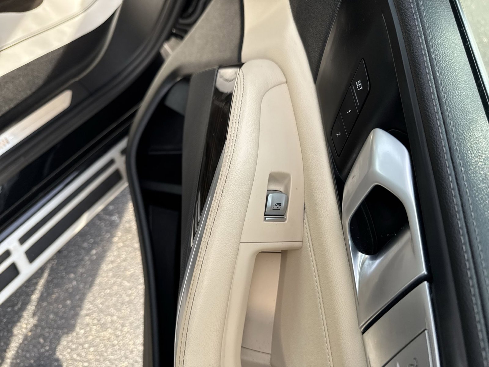 Used 2021 BMW X7 xDrive40i w/ Premium Package 2 image 35