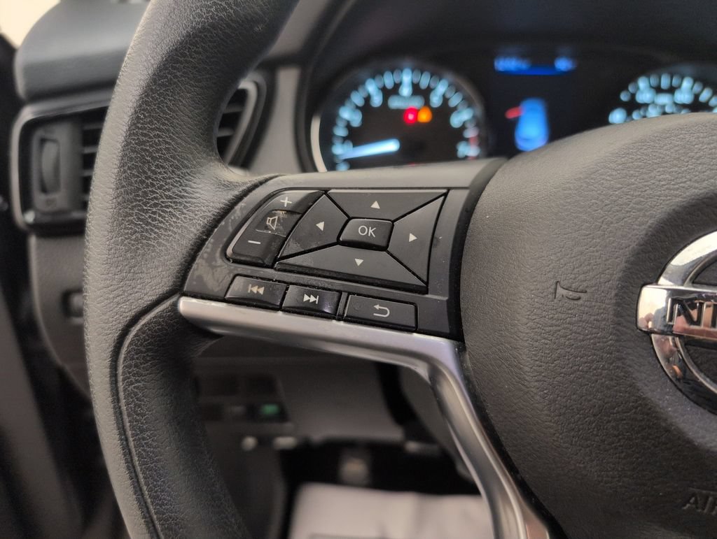 Used 2020 Nissan Rogue Sport S FWD image 34