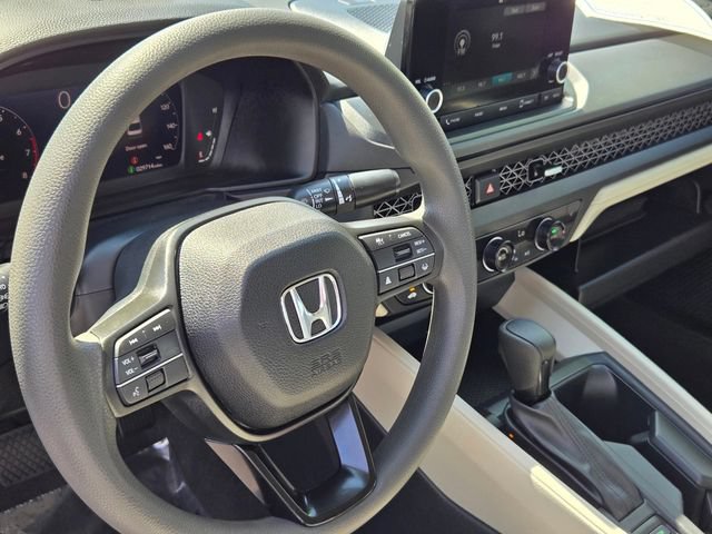 Certified 2023 Honda Accord EX image 9