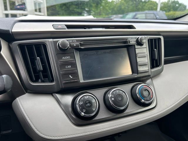 Used 2014 Toyota RAV4 LE AWD/4WD image 24