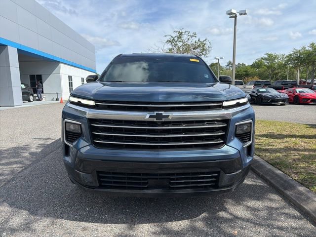 Certified 2025 Chevrolet Traverse High Country FWD image 2