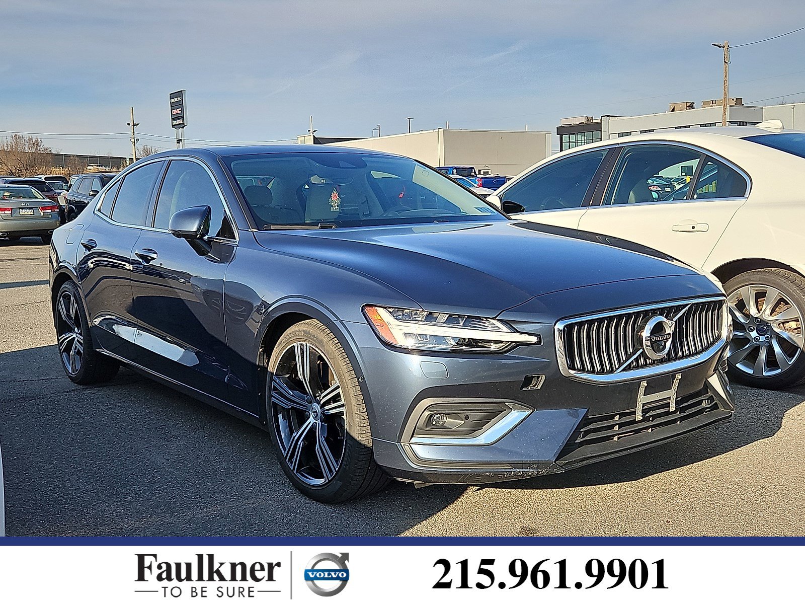 Used 2019 Volvo S60 T6 Inscription image 1