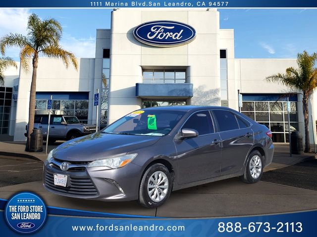 Used 2015 Toyota Camry LE FWD image 1