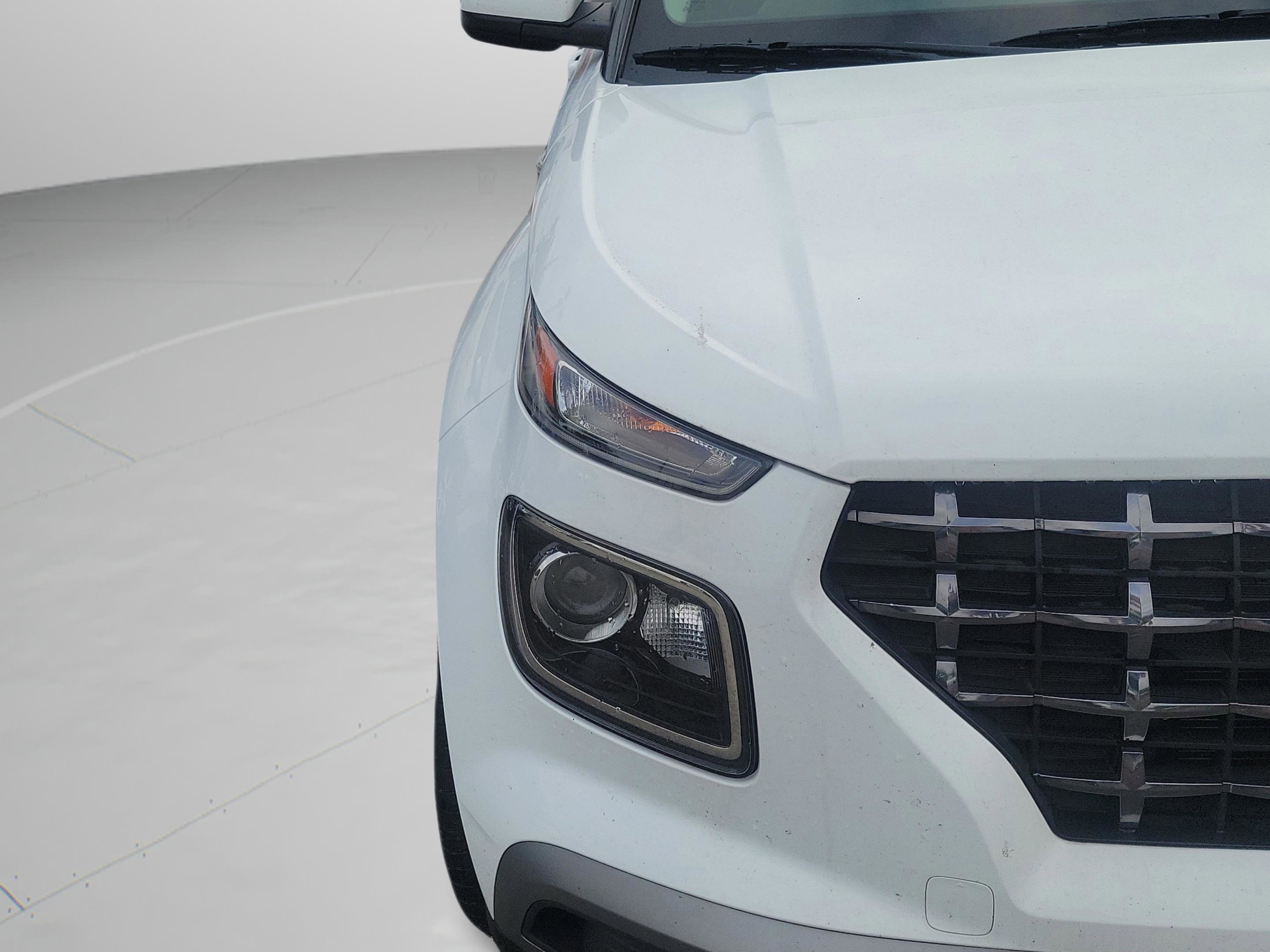 Used 2024 Hyundai Venue SEL FWD image 10