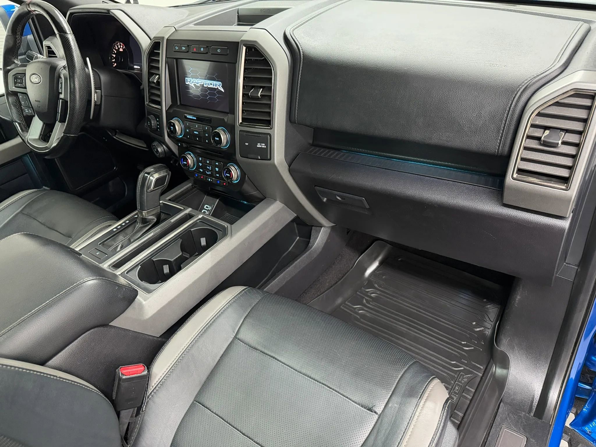 Used 2017 Ford F150 Raptor w/ Equipment Group 802A Luxury AWD/4WD image 10