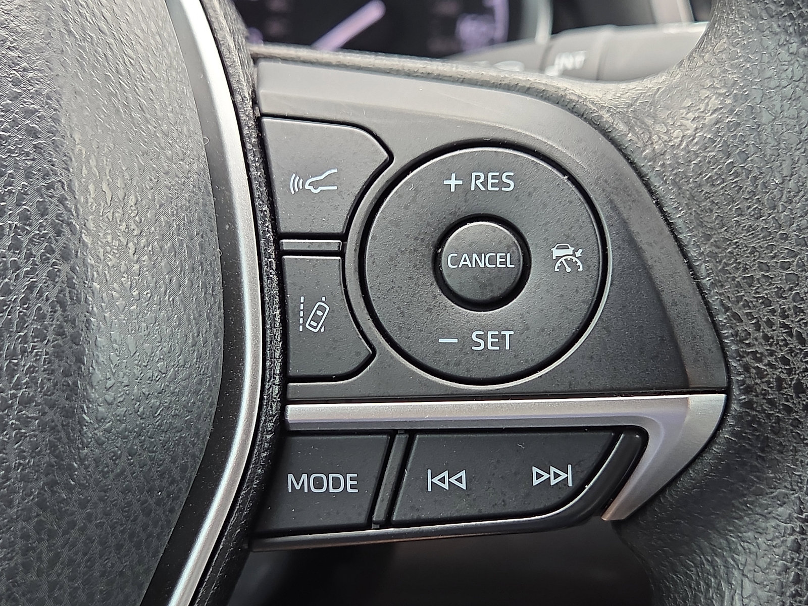 Used 2024 Toyota Camry LE w/ Convenience Package image 22