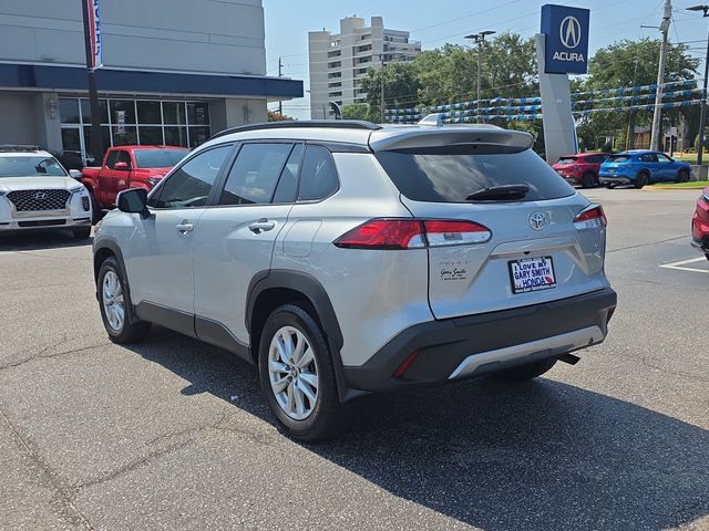 Used 2022 Toyota Corolla Cross LE AWD/4WD image 6