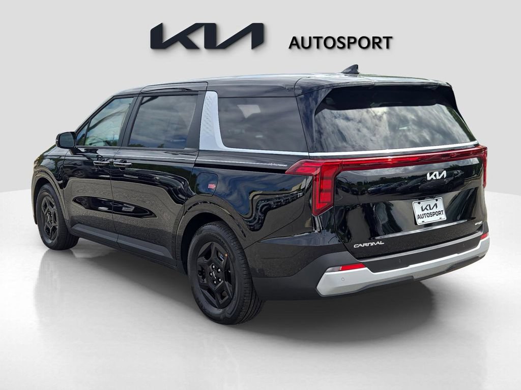 Certified 2025 Kia Carnival FWD image 3