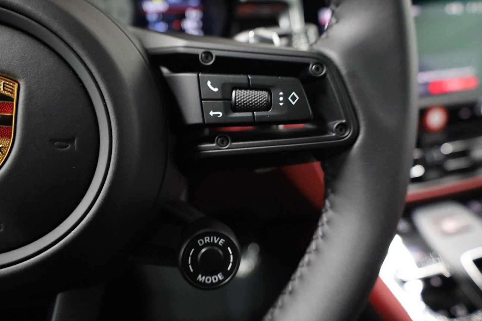 New 2026 Porsche Macan GTS image 28