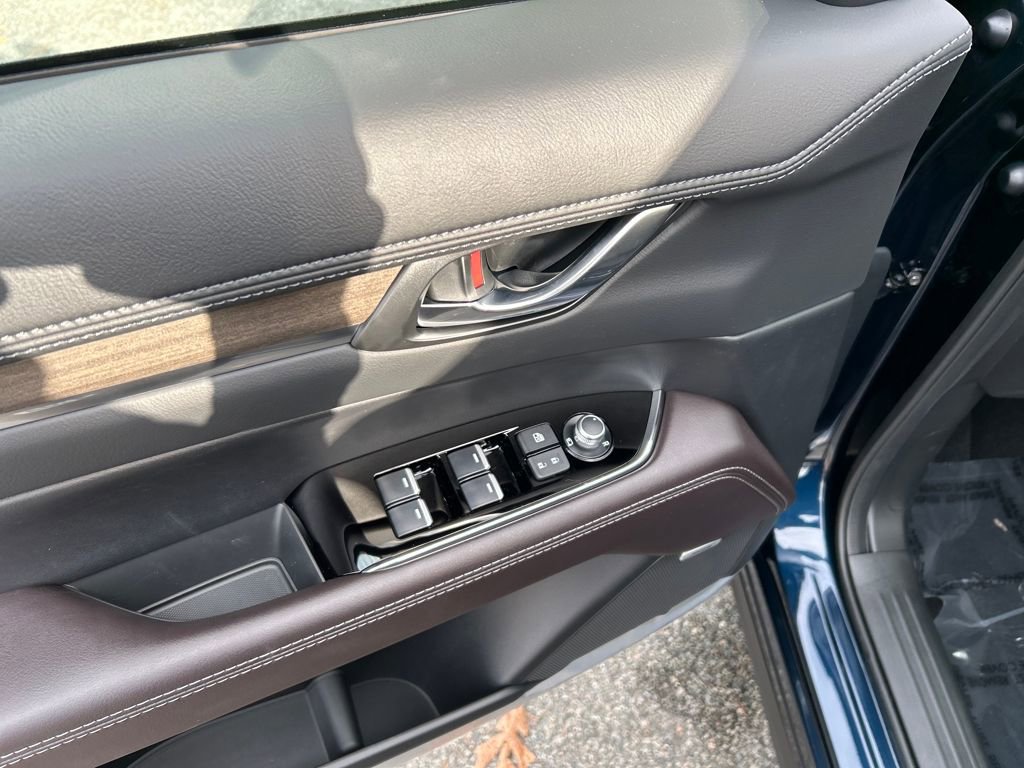 New 2025 MAZDA CX-5 Signature image 16