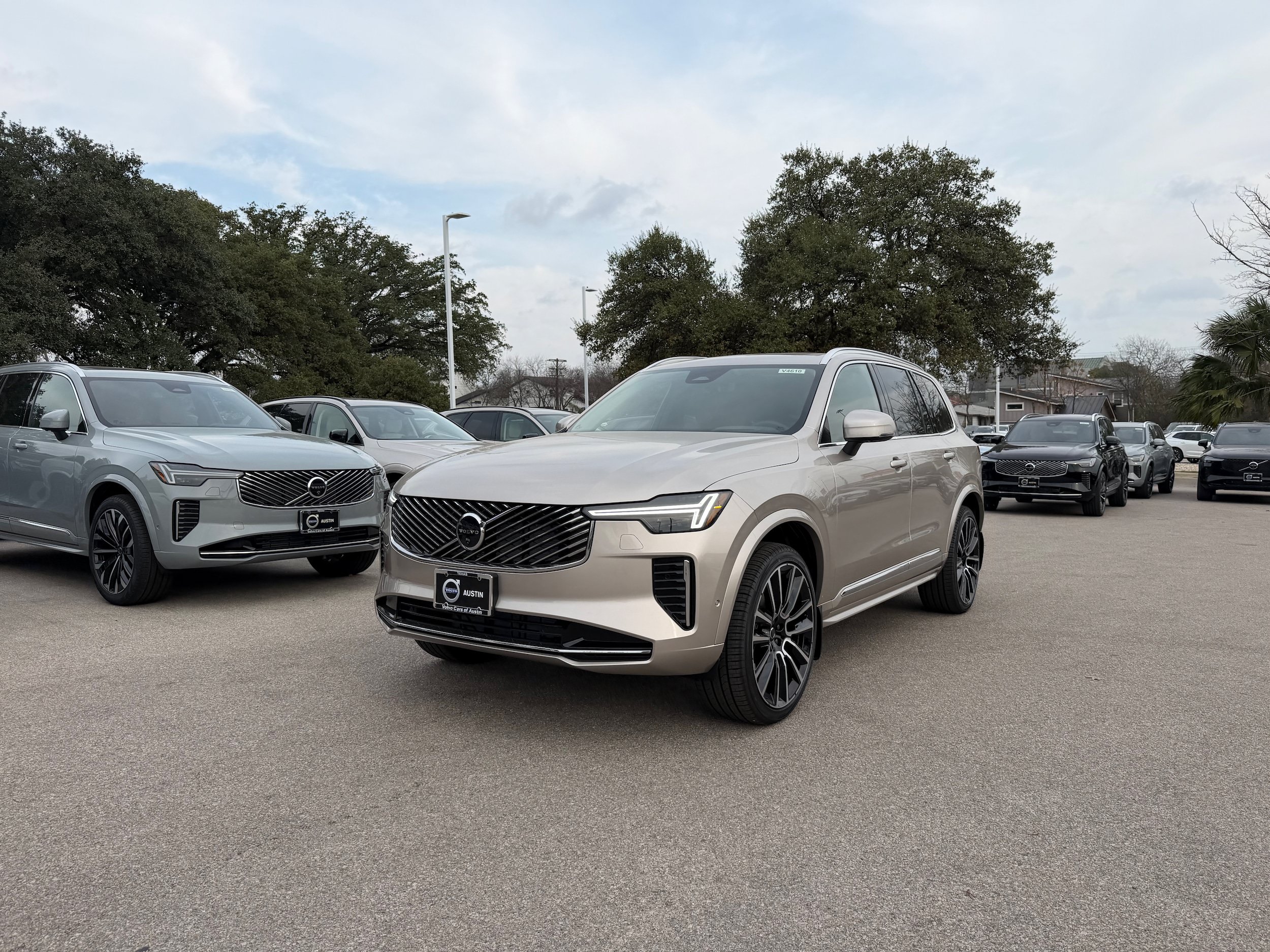 New 2026 Volvo XC90 B6 Ultra w/ Lounge Package AWD/4WD image 2