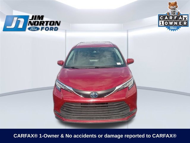 Used 2021 Toyota Sienna LE FWD image 3