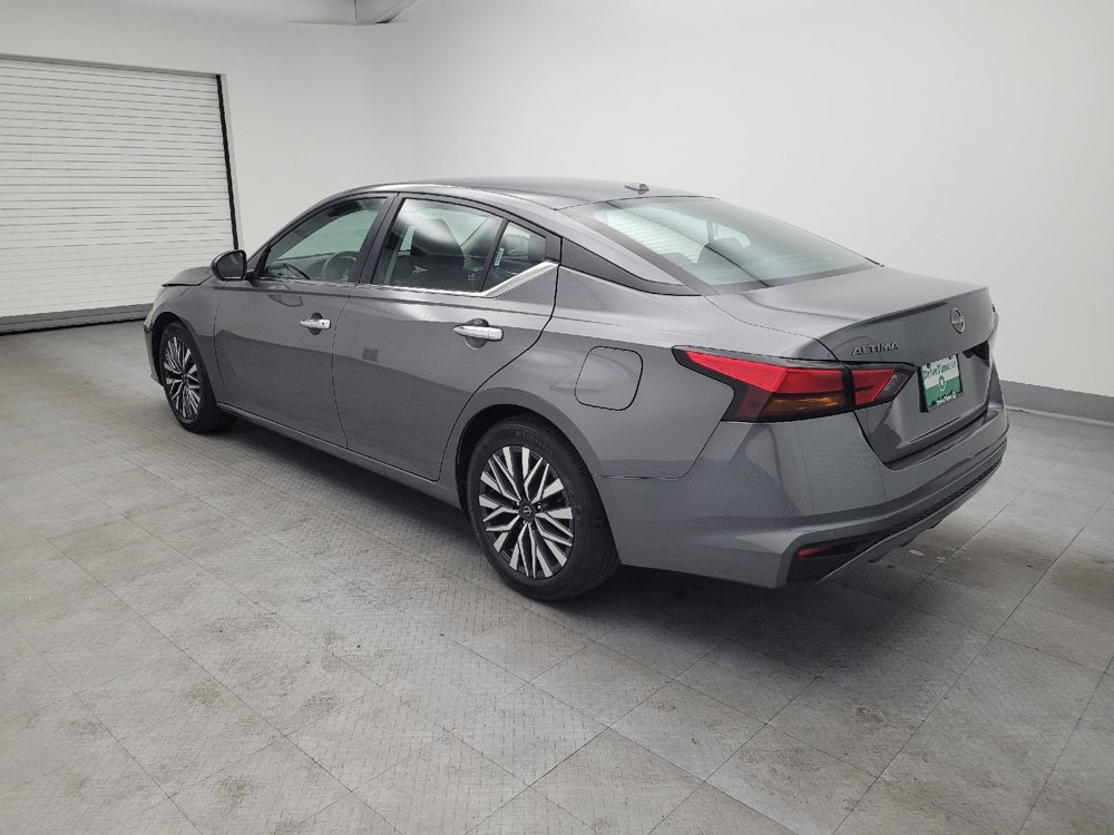 Used 2024 Nissan Altima 2.5 SV image 3