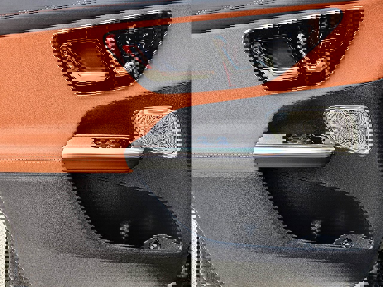 Used 2025 Mercedes-Benz GLC 300 4MATIC image 9