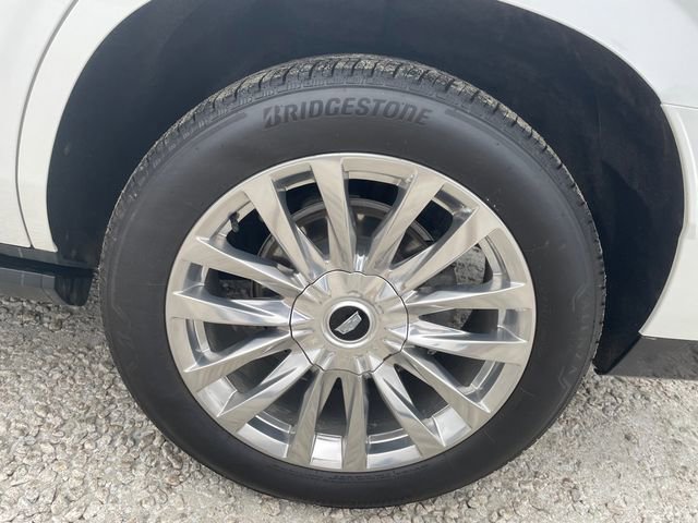 Used 2023 Cadillac Escalade Premium Luxury image 18