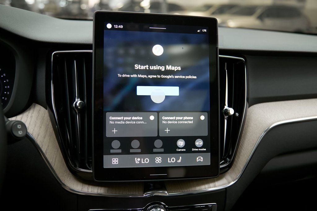 New 2026 Volvo XC60 B5 Plus w/ Protection Package Premier image 15