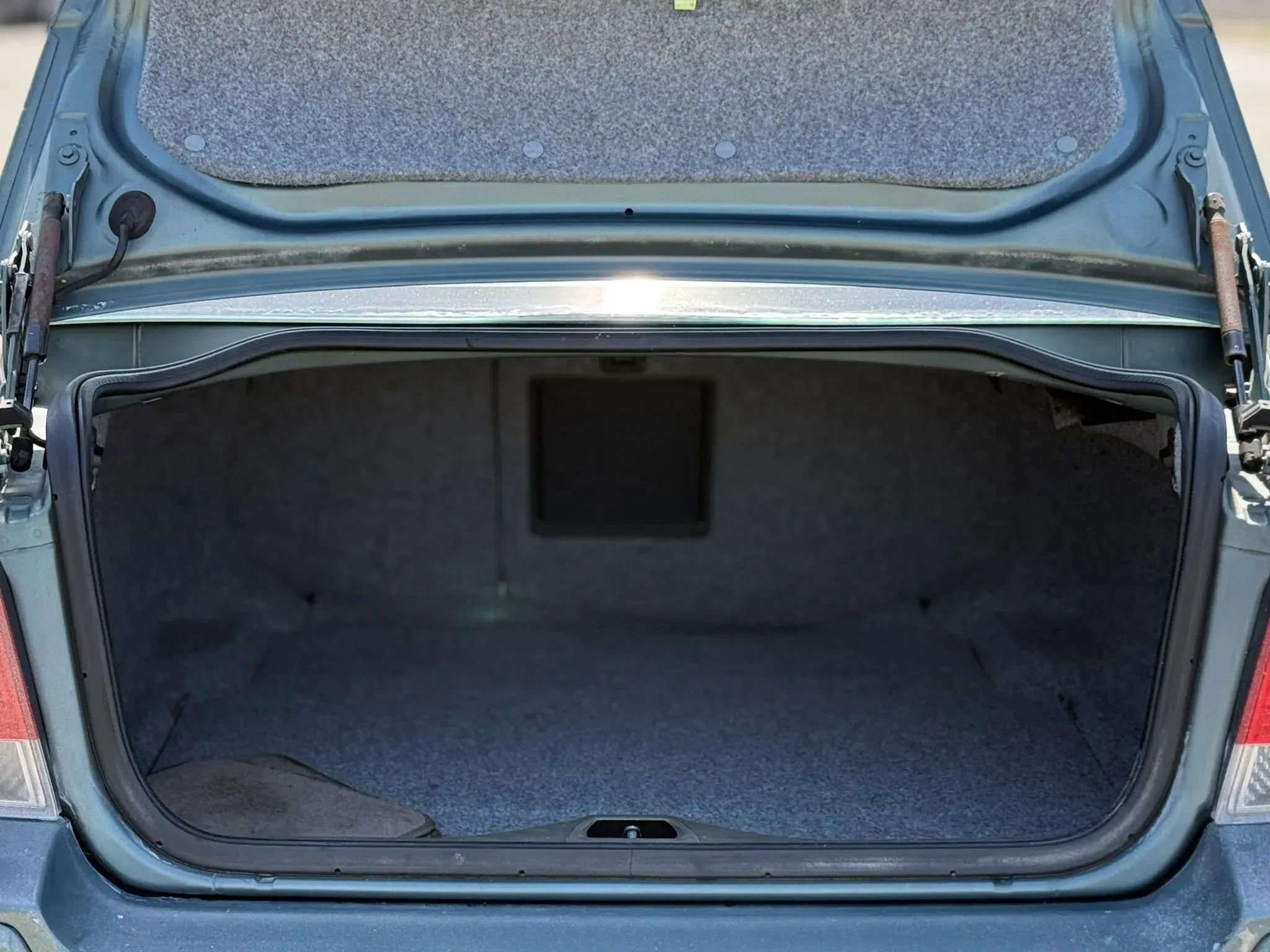 Used 2005 Volvo S60 2.5T image 27