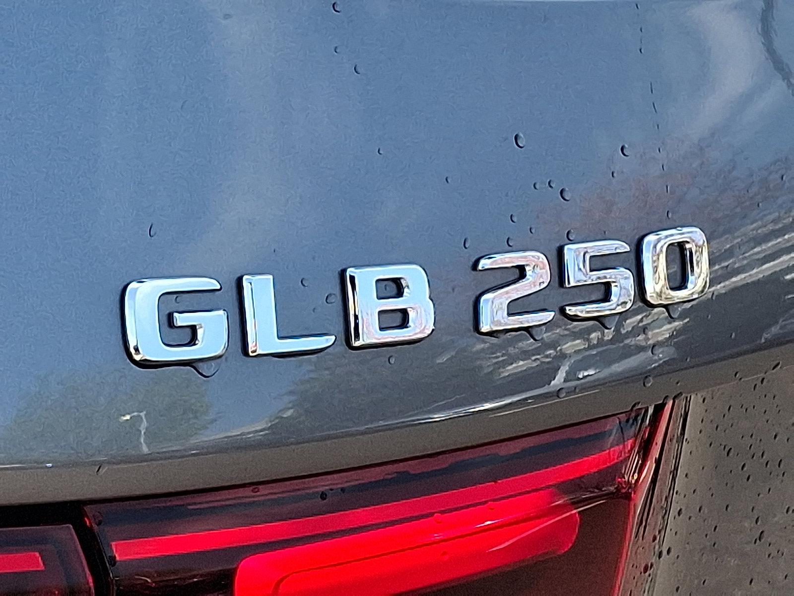 New 2026 Mercedes-Benz GLB 250 4MATIC image 23