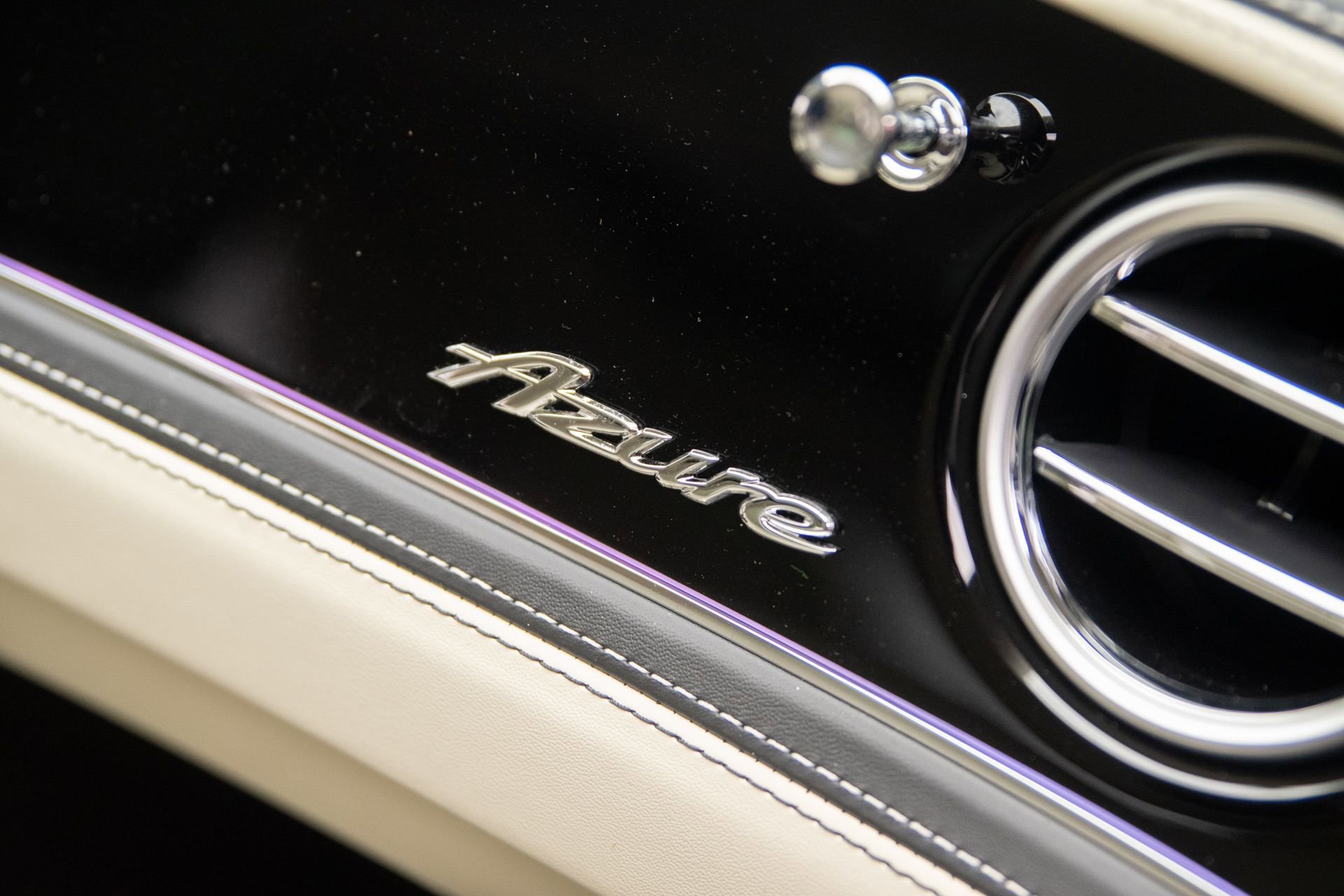 New 2026 Bentley Flying Spur Plug-In Hybrid image 29