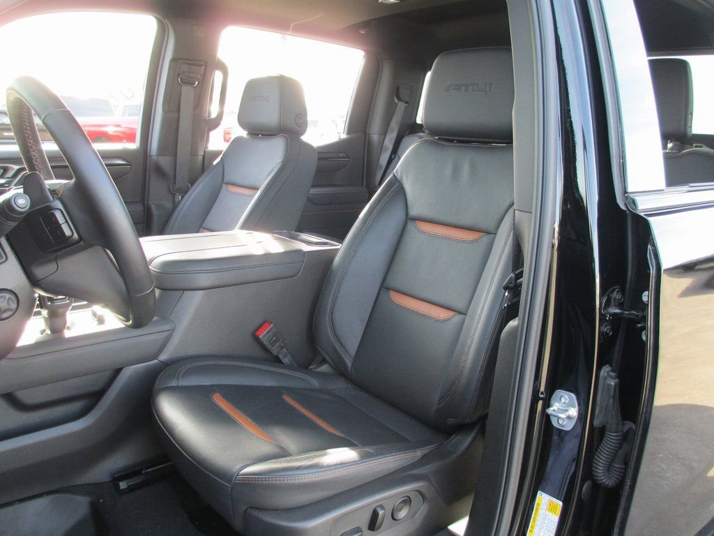 Used 2025 GMC Sierra 1500 AT4 w/ AT4 Premium Package AWD/4WD image 21