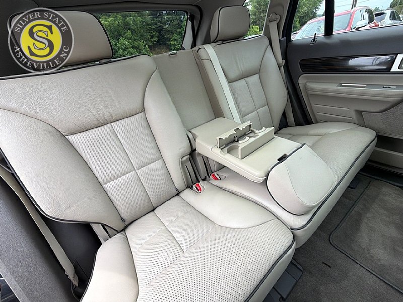 Used 2010 Lincoln MKX AWD image 21