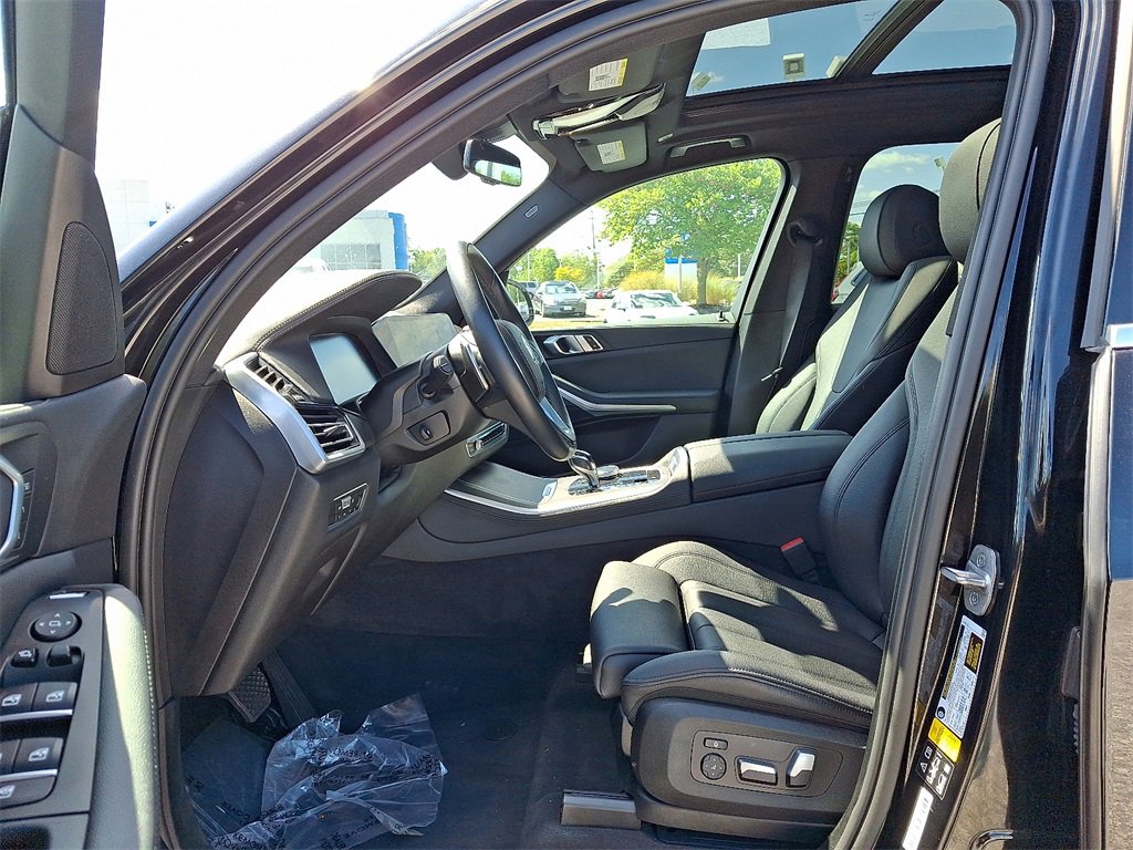 Used 2022 BMW X5 xDrive40i w/ Premium Package image 15