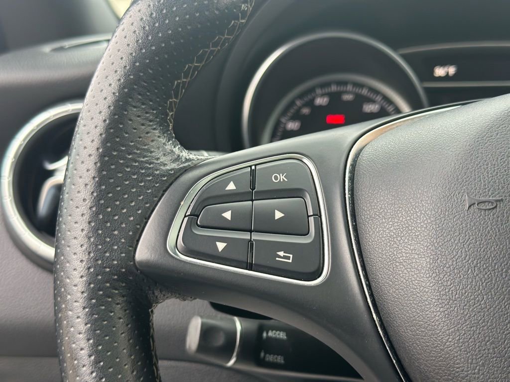 Used 2018 Mercedes-Benz CLA 250 4MATIC image 31