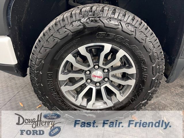 Used 2023 GMC Sierra 1500 AT4 w/ Technology Package AWD/4WD image 19