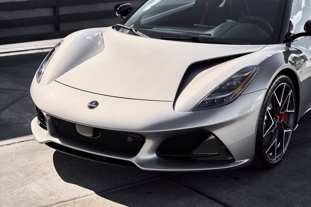 Used 2026 Lotus Emira RWD image 6