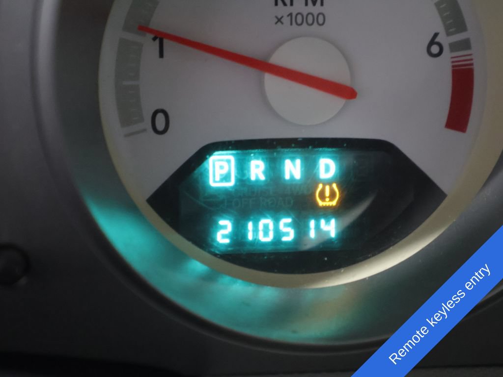 Used 2008 Dodge Avenger SE FWD image 4