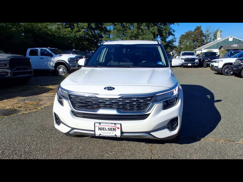 Used 2021 Kia Seltos S AWD/4WD image 3