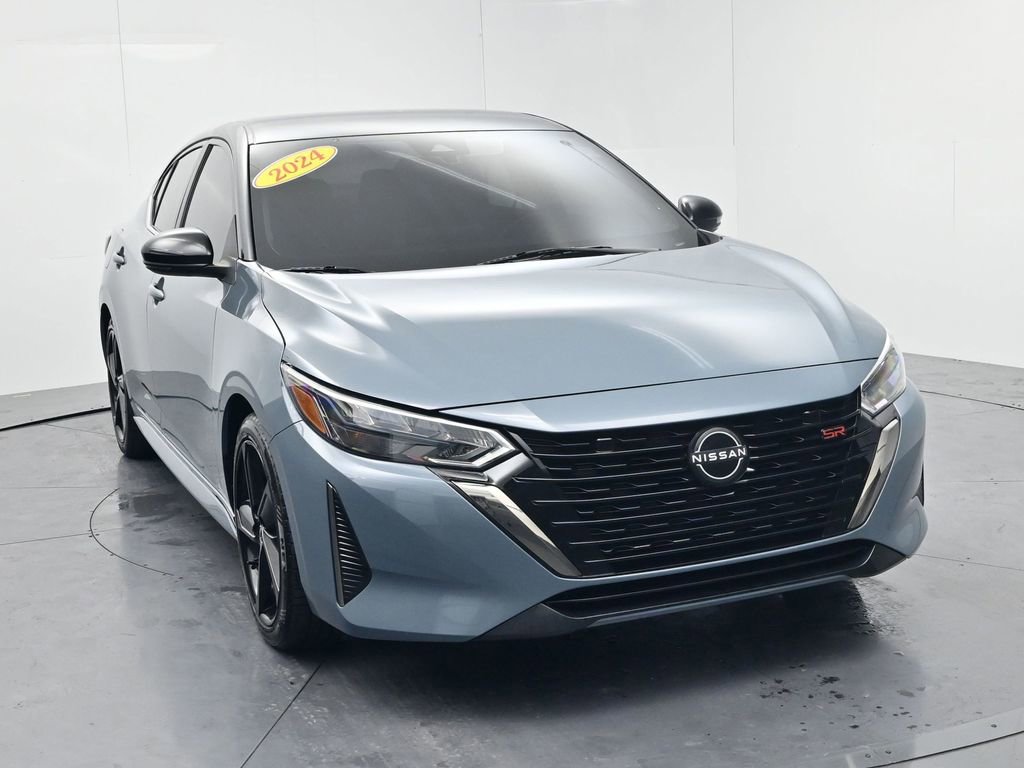 Used 2024 Nissan Sentra SR image 2