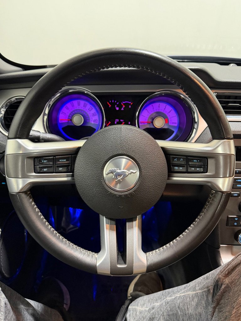 Used 2012 Ford Mustang GT Premium image 14