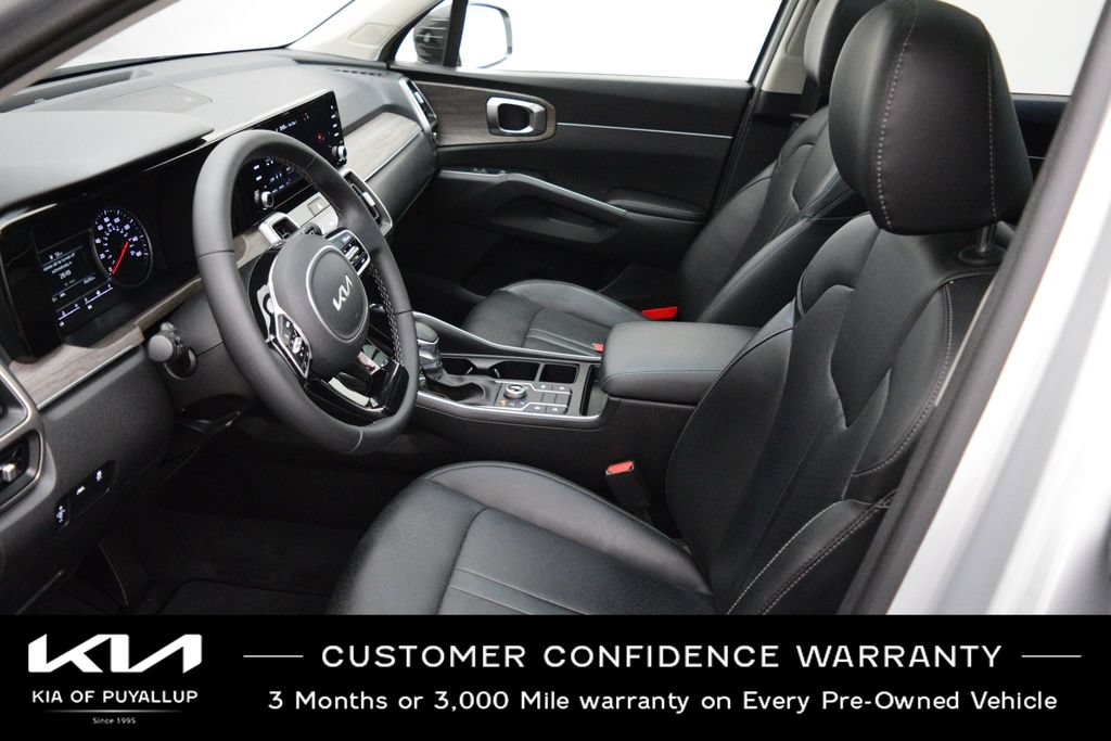 Certified 2022 Kia Sorento S w/ Panoramic Sunroof Package AWD/4WD image 10