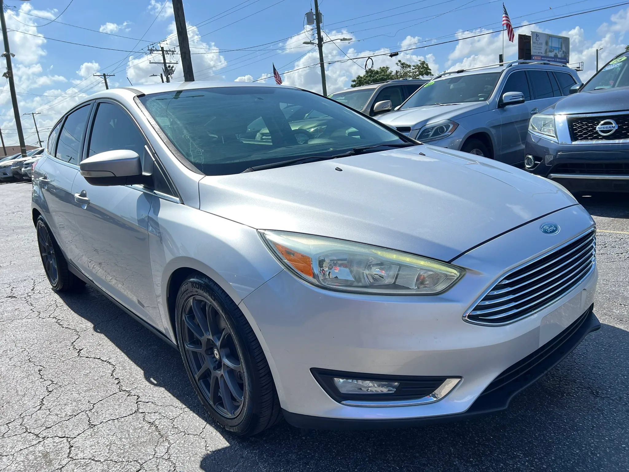 Used 2015 Ford Focus Titanium FWD image 4