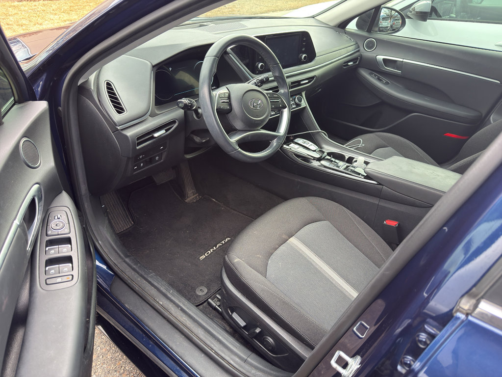 Used 2022 Hyundai Sonata SEL w/ Convenience Package image 10