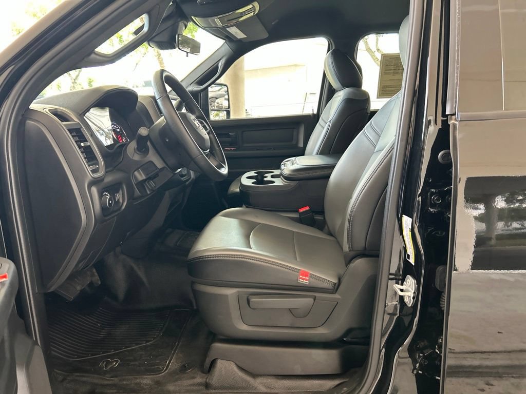 Used 2025 RAM 5500 Tradesman AWD/4WD image 6