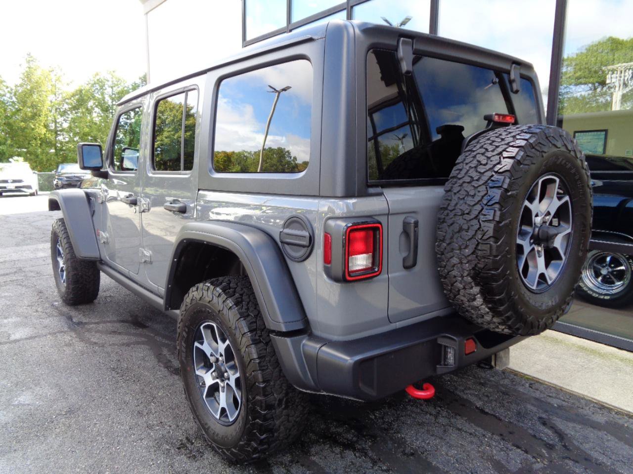Used 2021 Jeep Wrangler Unlimited Rubicon w/ Dual Top Group AWD/4WD image 7
