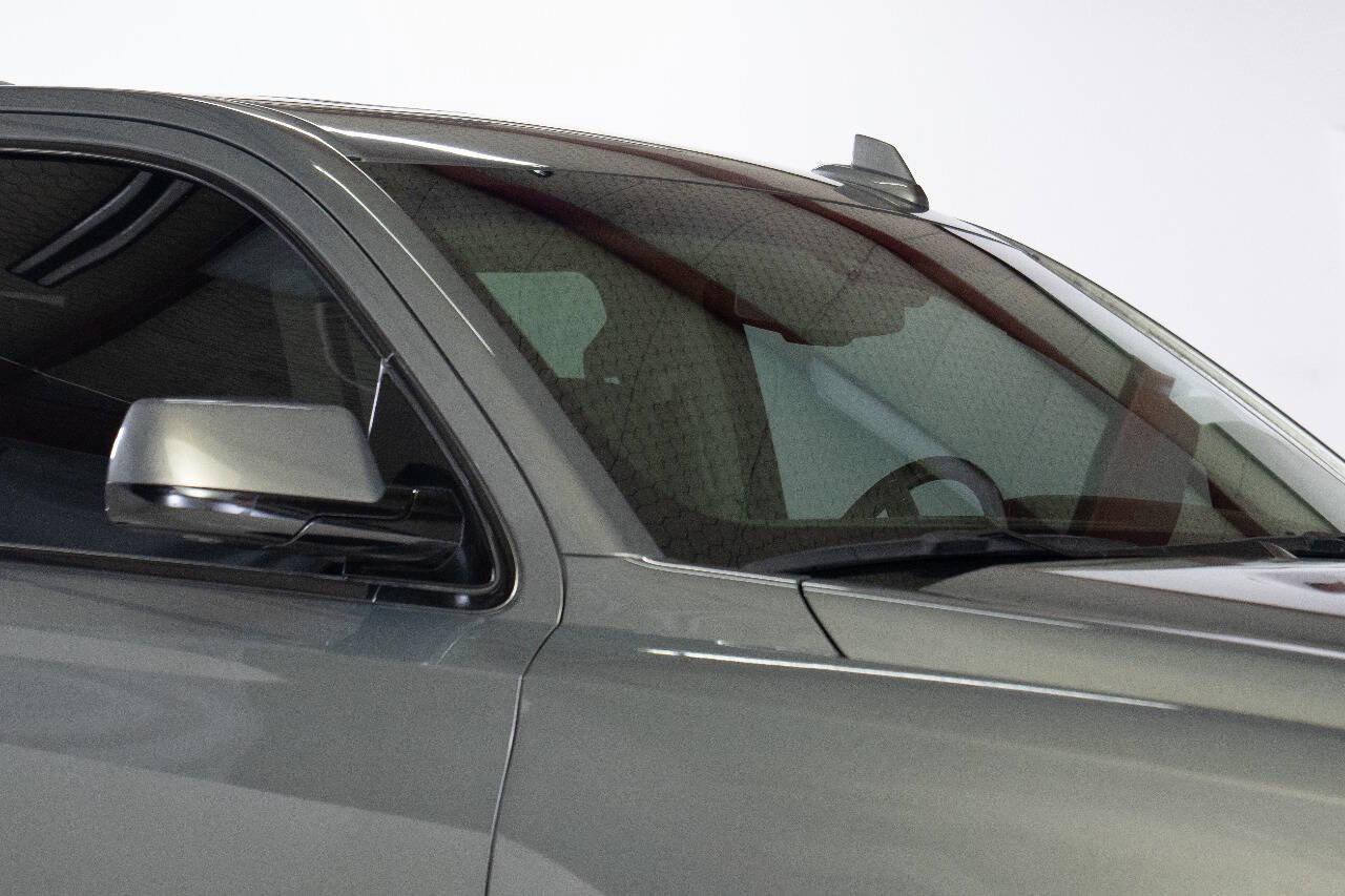 Used 2018 GMC Yukon XL Denali w/ Denali Ultimate Package AWD/4WD image 13