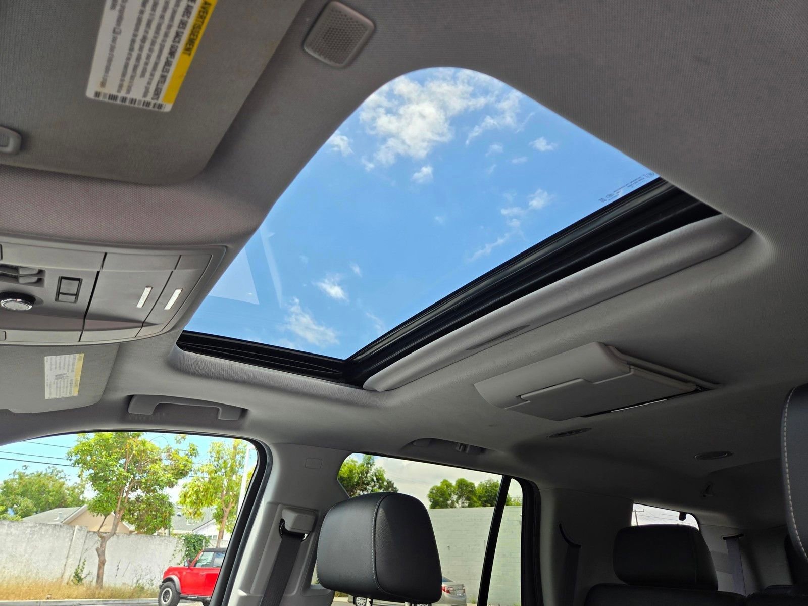 Used 2019 Chevrolet Tahoe LT AWD/4WD image 16