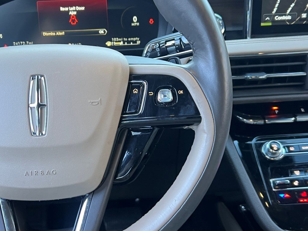 Used 2022 Lincoln Corsair Reserve w/ Sport Package image 21