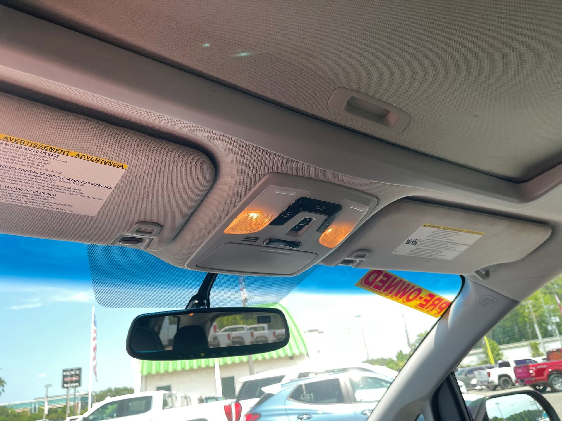 Used 2017 Toyota Sienna SE Premium FWD image 19