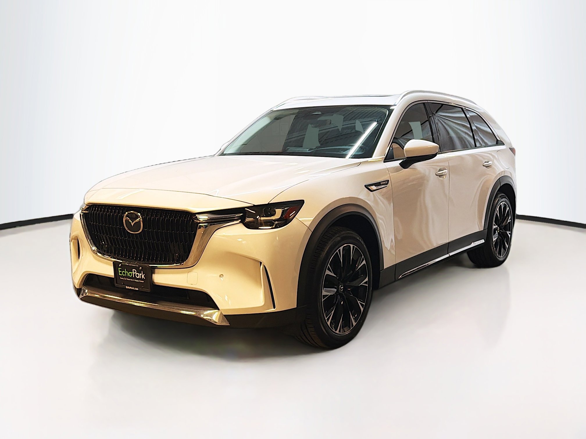 Used 2024 MAZDA CX-90 Plug-In Hybrid w/ Premium Pkg image 3