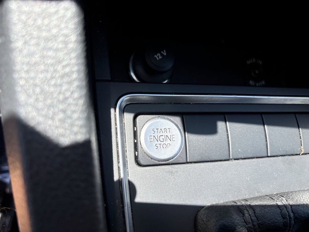 Used 2015 Volkswagen Jetta SE FWD image 19