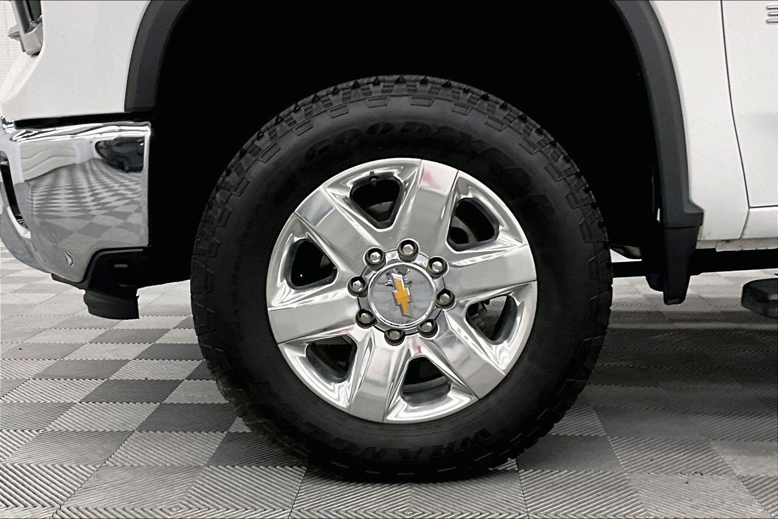 Used 2024 Chevrolet Silverado 3500 LTZ AWD/4WD image 10
