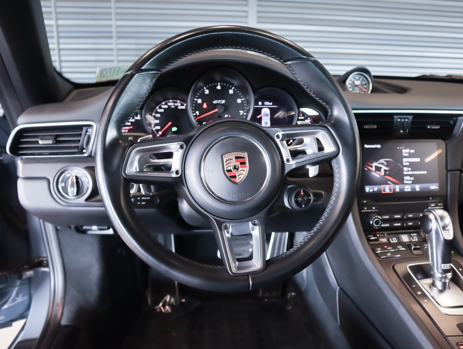 Used 2017 Porsche 911 Carrera GTS RWD image 15